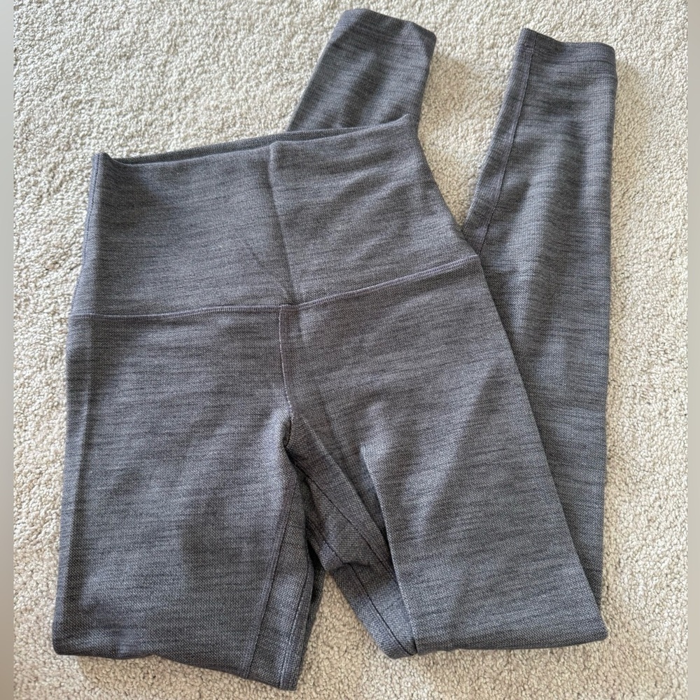 LULULEMON - Align High Rise Leggings - Grey - Size 4 - Excellent Condition - Picture 2 of 6